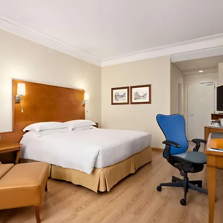 Hilton Rome Airport Hotel 4*