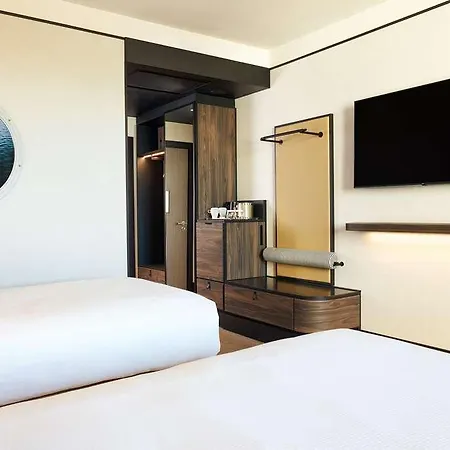 Hotel Hilton Rome Airport 4*